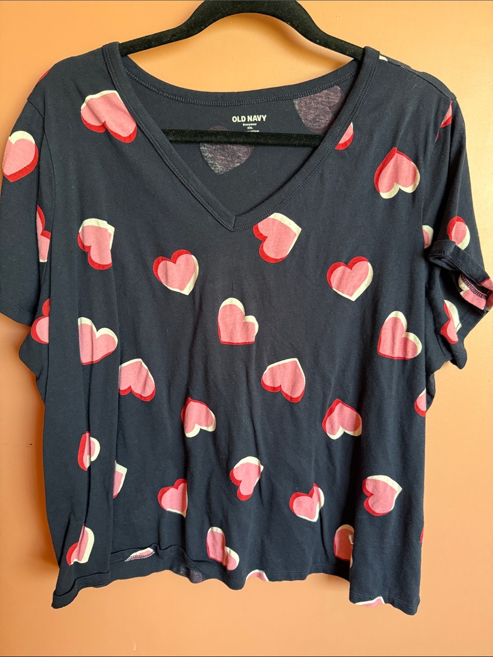Old Navy Navy V-Neck Tee with Pink and Red Heart Motif